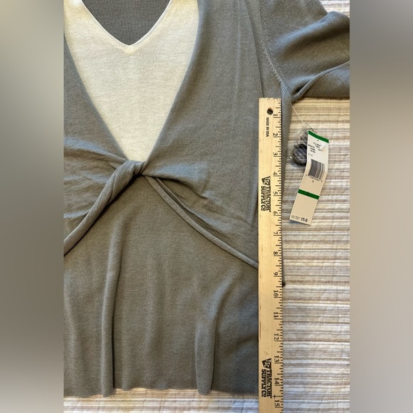 Jones New York Signature Women’s Sweater Top – Size Large – NWT – $79 MSRP - Picture 5 of 9